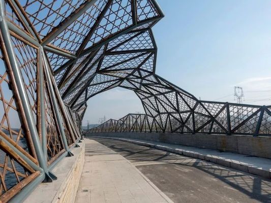 Luz prefabricada modificada para requisitos particulares ISO9001 de acero del pasillo del puente de la estructura de acero