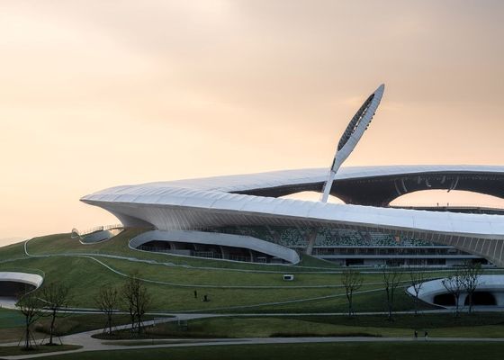 Gimnasio prefabricado de acero modificado para requisitos particulares de los edificios del metal del estadio Q355 de la estructura