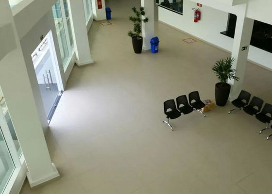 Sala de exposiciones a prueba de viento de la estructura de acero de los edificios comerciales del marco de acero Q355