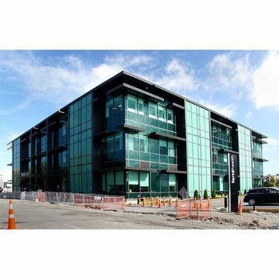 El palmo largo típico prefabricó diseño específico prefabricado del edificio de acero
