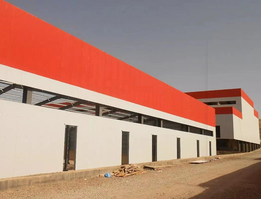 Almacén industrial prefabricado con estructura de acero de larga envergadura con diseño personalizado