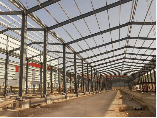 Almacén industrial prefabricado con estructura de acero de larga envergadura con diseño personalizado