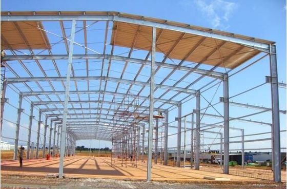 Estructura de portal Taller de estructura de acero para planta de procesamiento con puertas rodadas/deslizantes