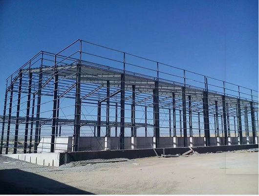 Columna de acero de sección H laminada en caliente / soldada para materiales de construcción de almacenes de metal