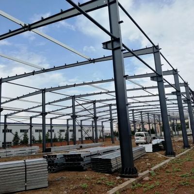 Taller de estructuras prefabricadas de acero de larga envergadura