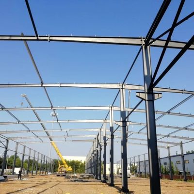 Taller de estructuras prefabricadas de acero de larga envergadura