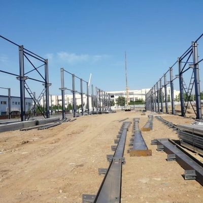 Construcción de edificios industriales de acero prefabricado